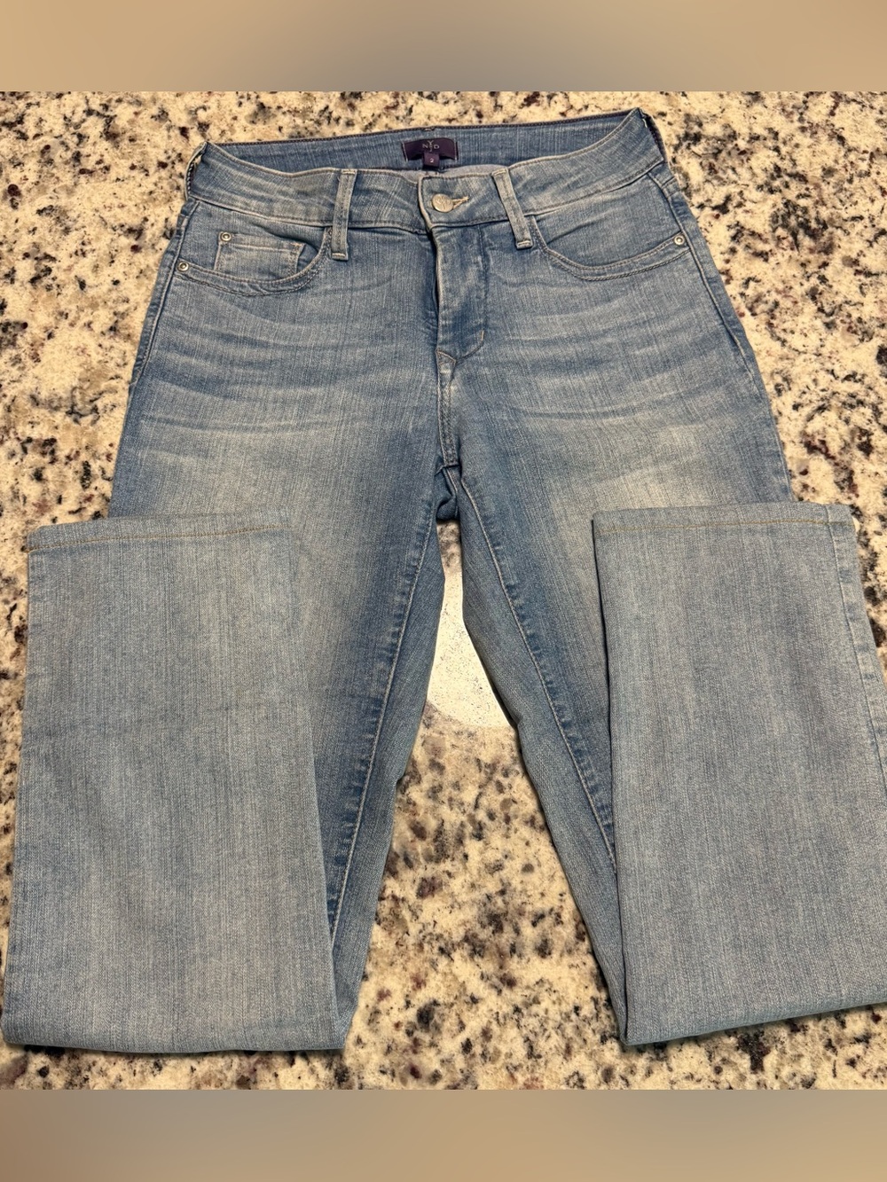 NYDJ Light Wash Size 2 Skinny Jeans - LiftaTuck Technology Light